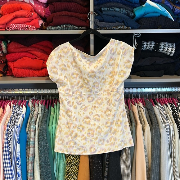 Ann Taylor white/yellow/gray print 2 piece set size 6 - Picture 3 of 4